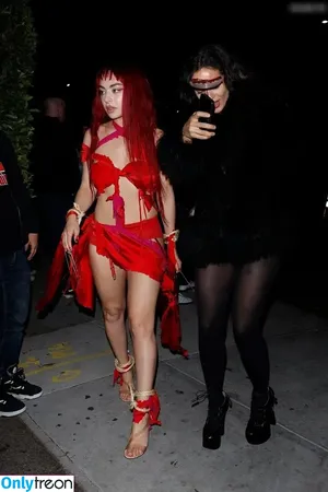 Charli XCX / charli_xcx / charlignarly nude photo #2298
