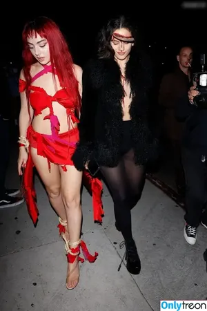 Charli XCX / charli_xcx / charlignarly nude photo #2299