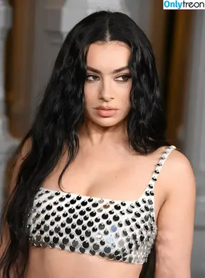 Charli XCX / charli_xcx / charlignarly nude photo #2335