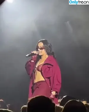 Charli XCX / charli_xcx / charlignarly nude photo #2345