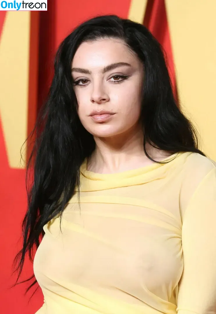 Charli XCX nude photo #2022 (charli_xcx / charlignarly)