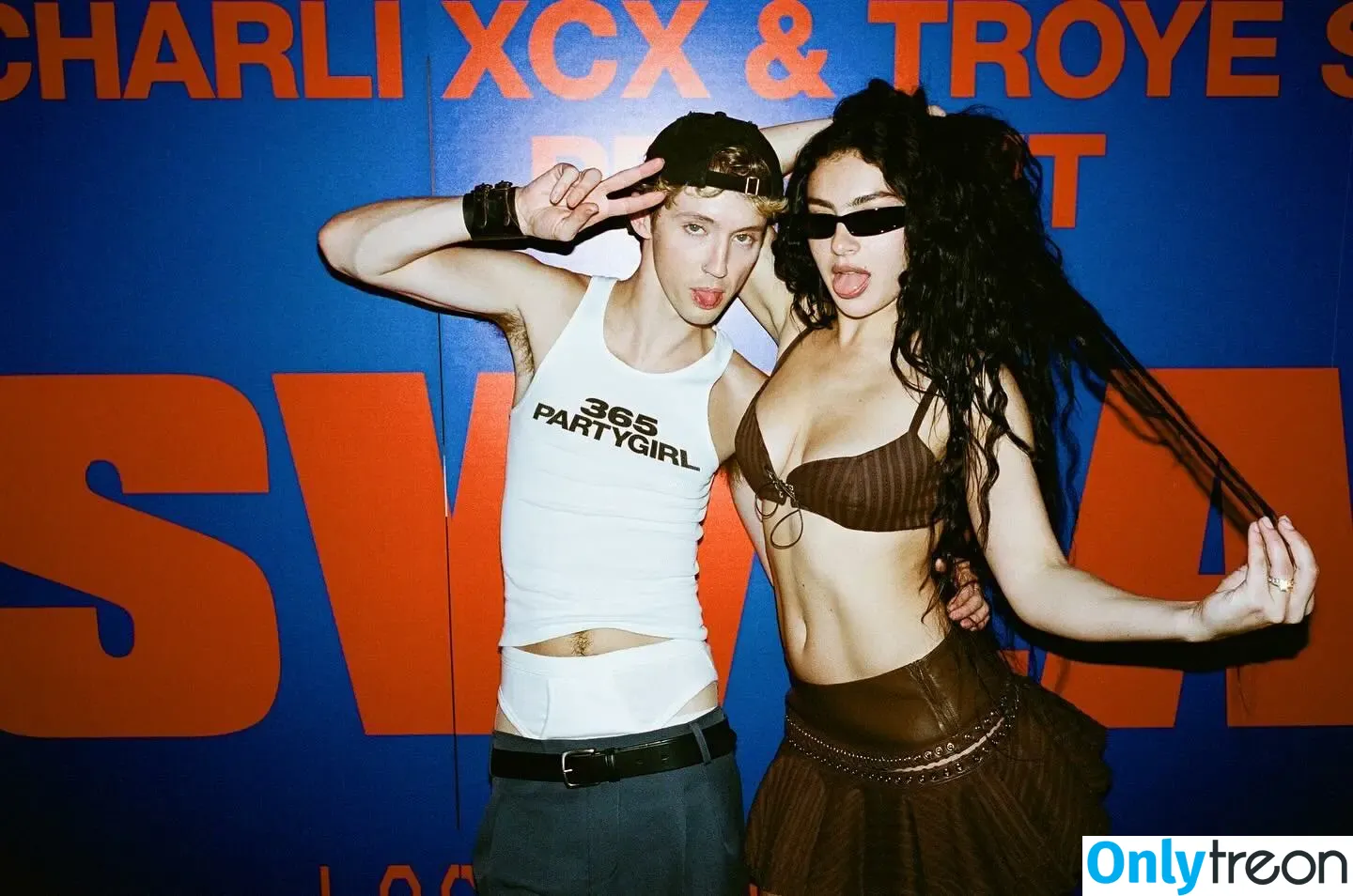 Charli XCX nude photo #2216 (charli_xcx / charlignarly)