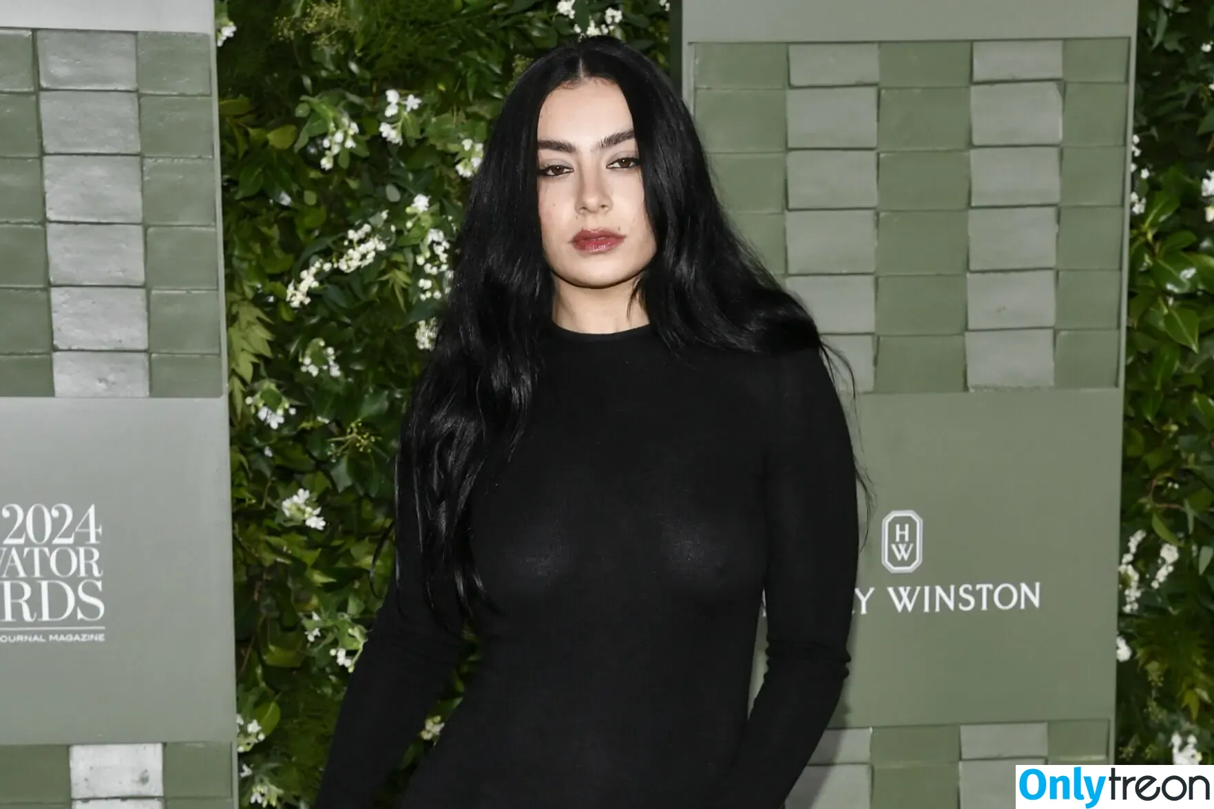Charli XCX nude photo #2325 (charli_xcx / charlignarly)