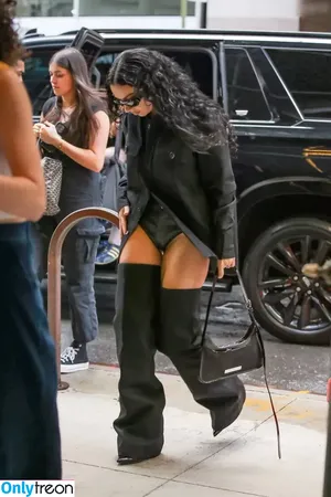 Charli XCX / charli_xcx / charlignarly nude photo #3406