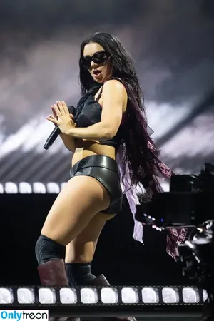 Charli XCX / charli_xcx / charlignarly nude photo #3418