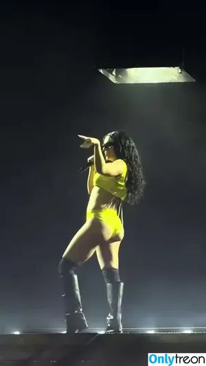Charli XCX / charli_xcx / charlignarly nude photo #3506