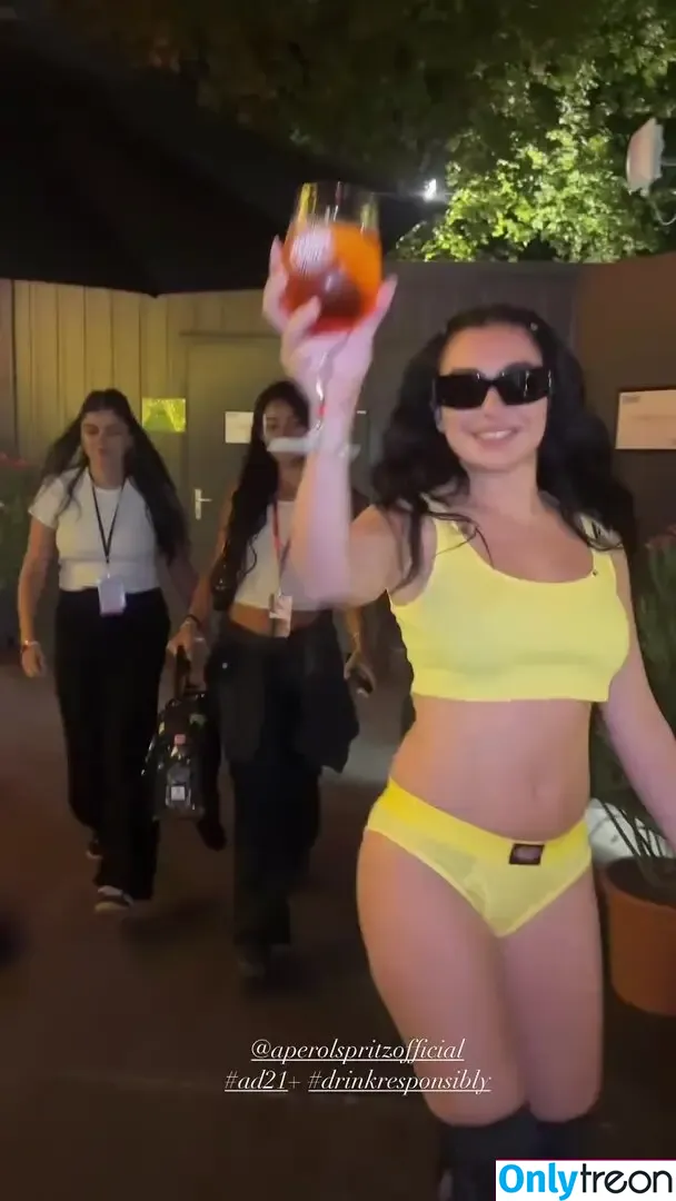 Charli XCX nude photo #3511 (charli_xcx / charlignarly)