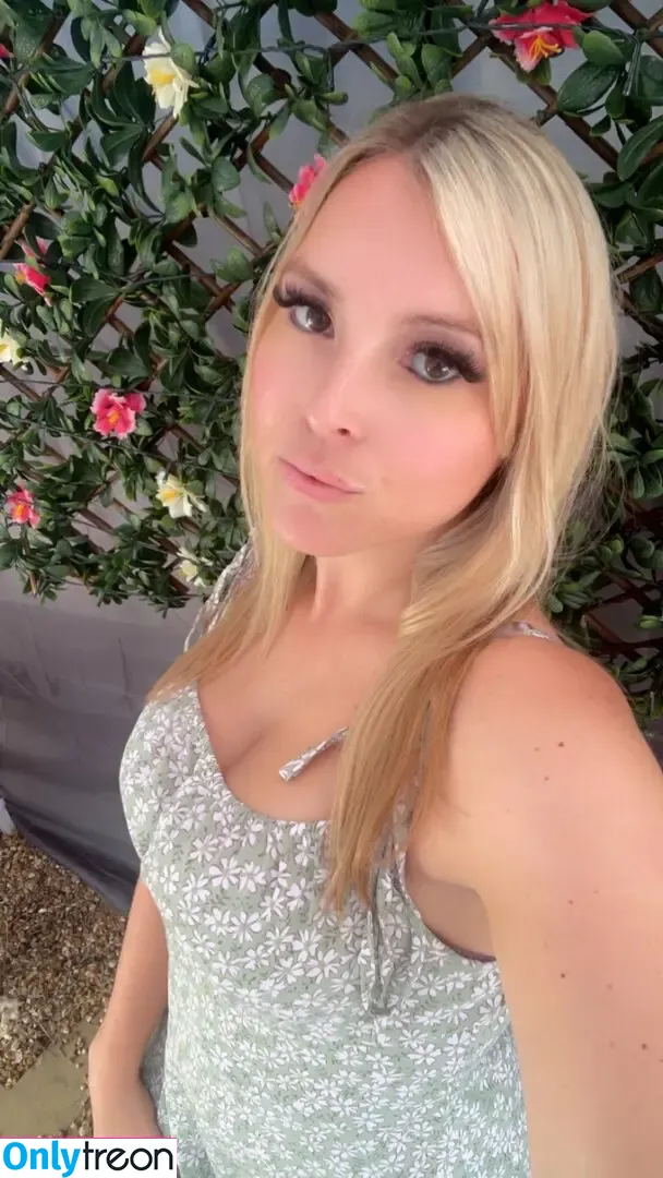 Charlie Rae nude photo #0001 (charlie_raex90 / charlie_raexx / charlie_raexxxx)