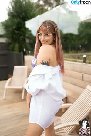 CharlieWebb / CharlotteWebb / CwebbySG / anyuser nude photo #0004