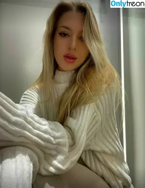 charlize_ice / charrlliizee nude photo #0003