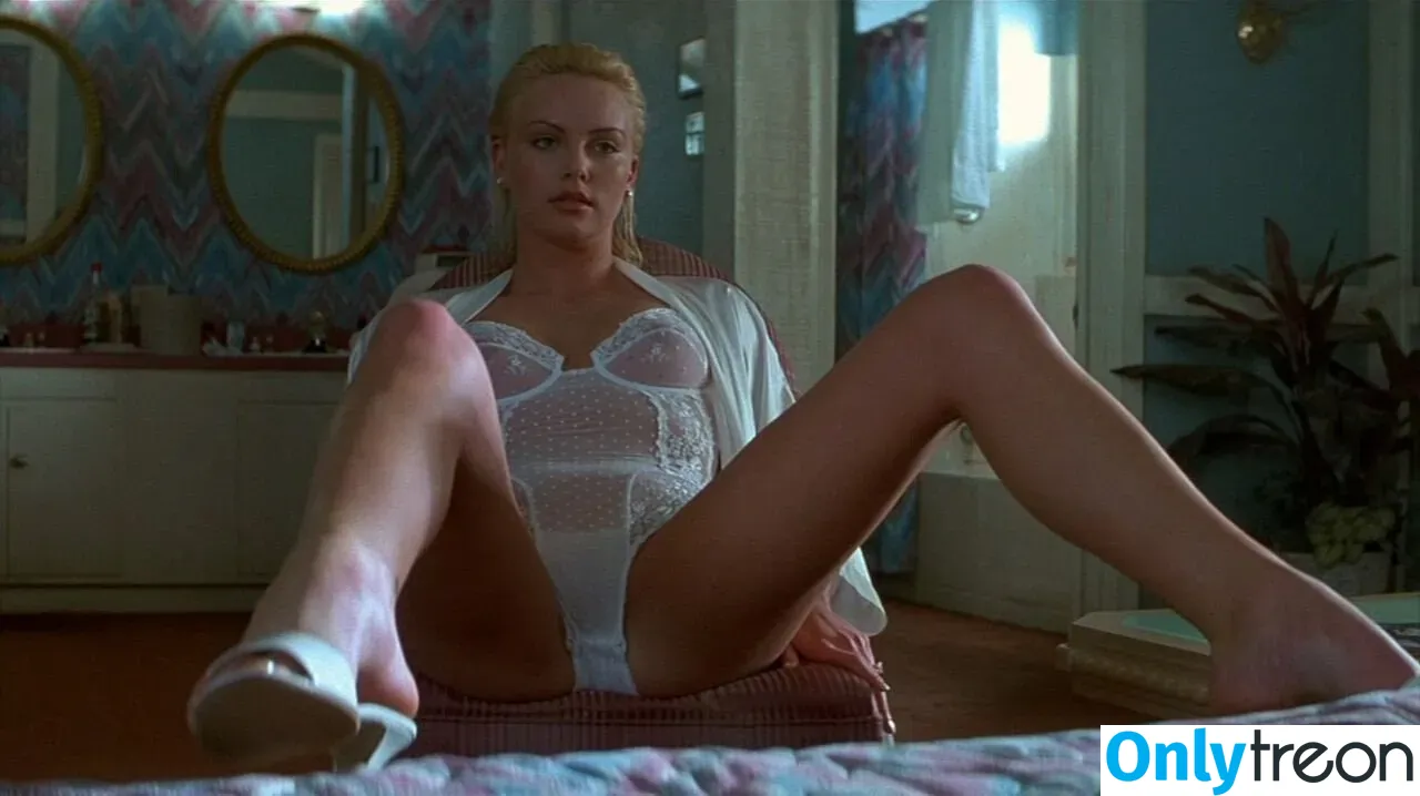 Charlize Theron nude photo #0035 (CharlizeAfrica)