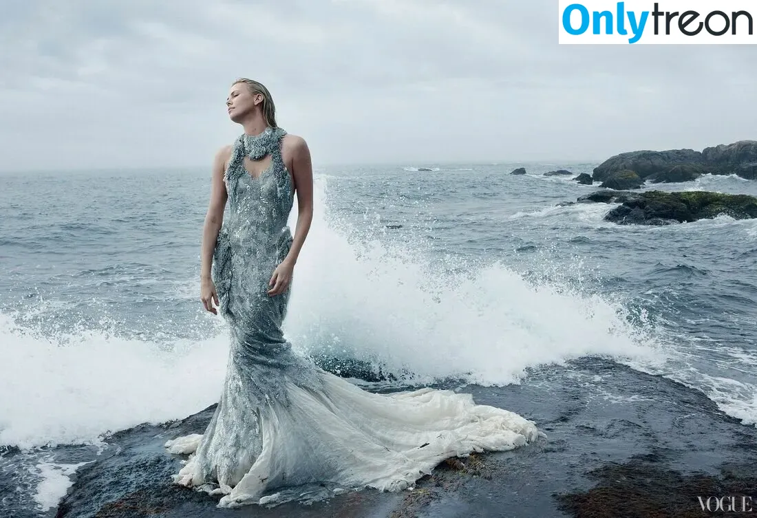 Charlize Theron nude photo #0057 (CharlizeAfrica)