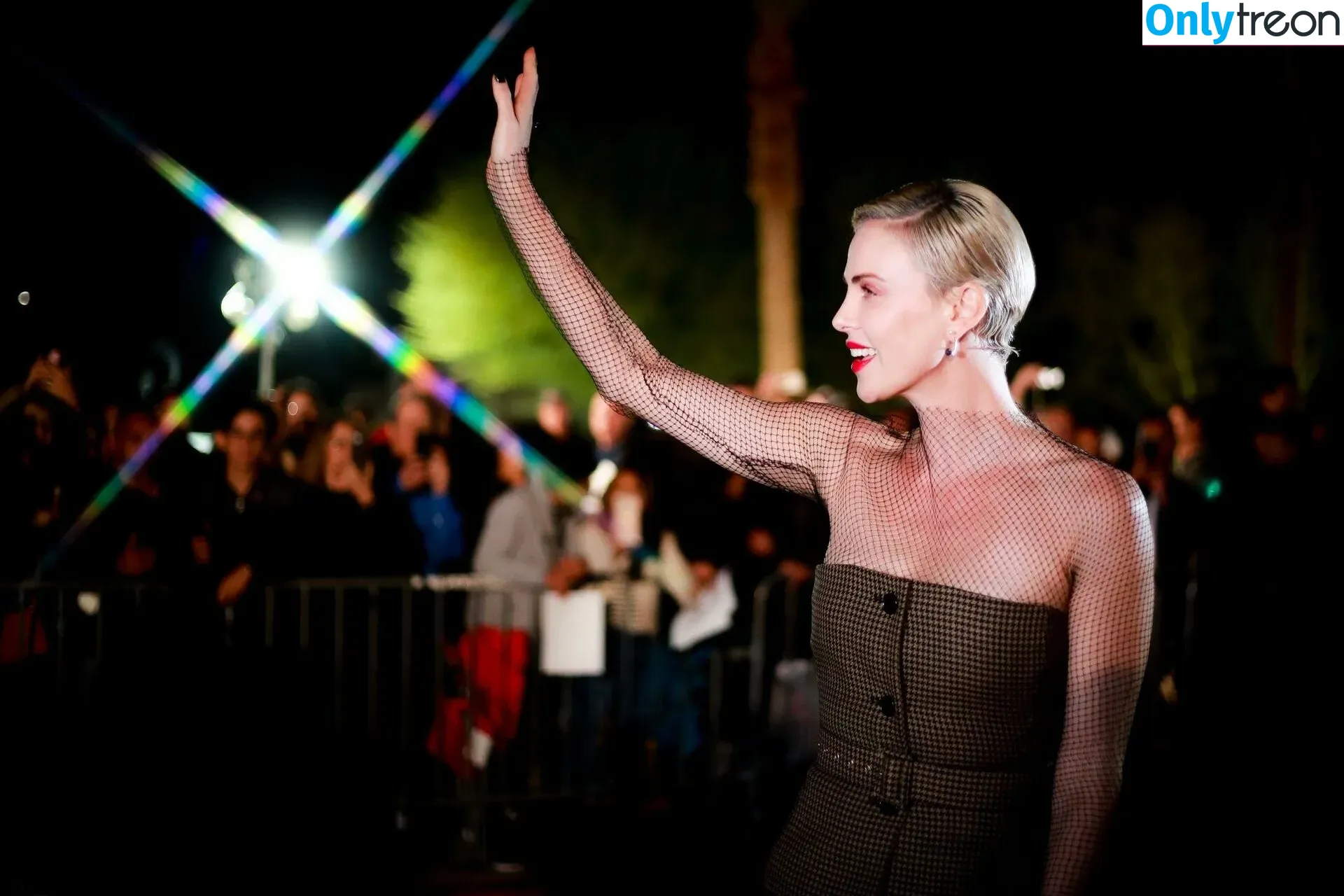 Charlize Theron nude photo #0219 (CharlizeAfrica)