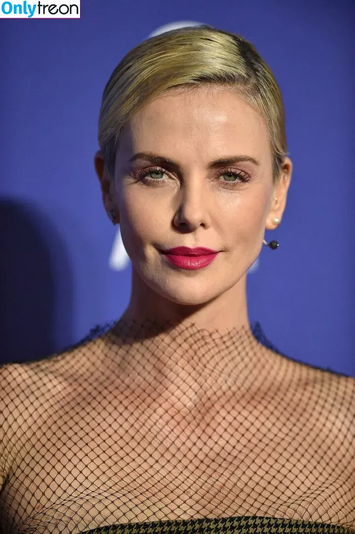 Charlize Theron nude photo #0223 (CharlizeAfrica)