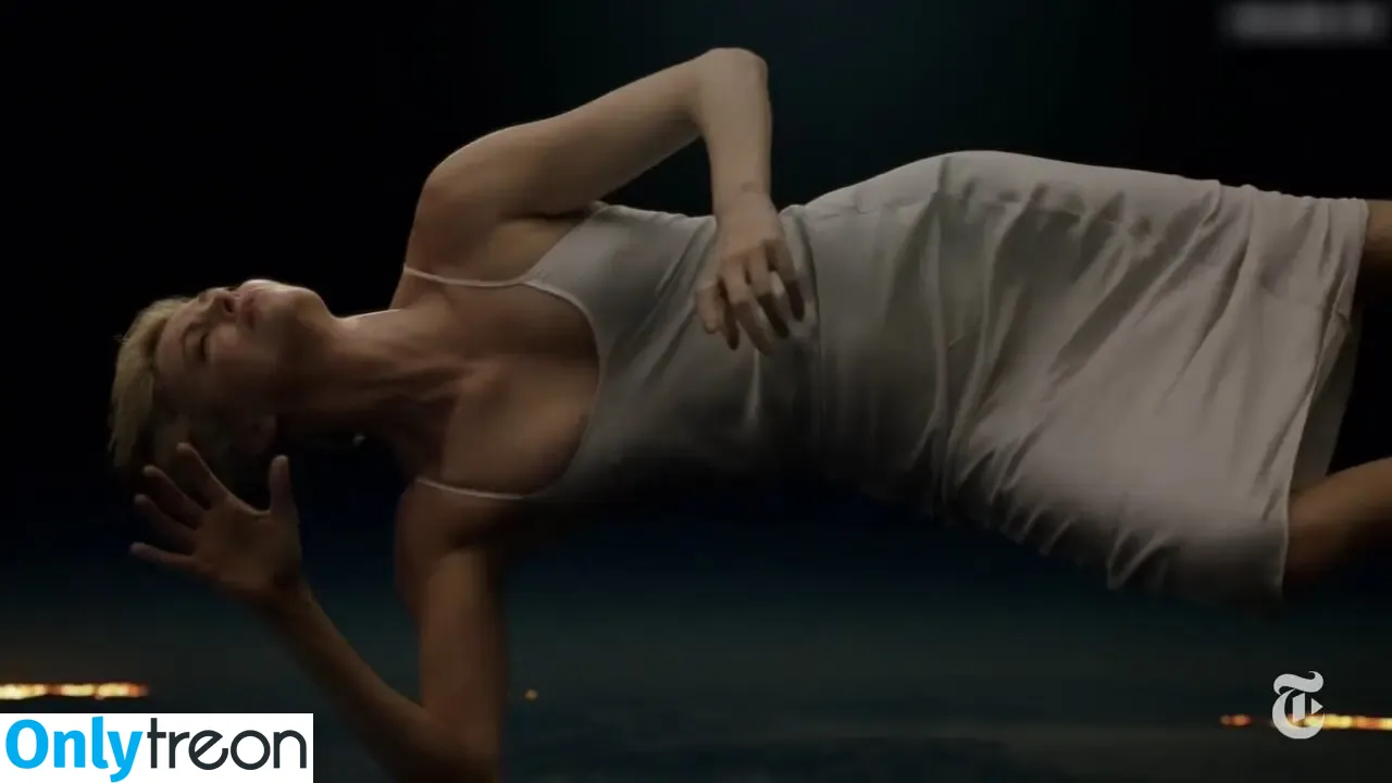 Charlize Theron nude photo #0619 (CharlizeAfrica)