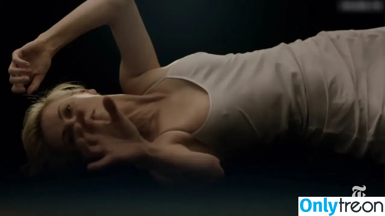 Charlize Theron nude photo #0620 (CharlizeAfrica)