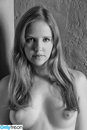 Charlotte / Garage Girlz / ch_mr2 / charlotteparkes nude photo #0008