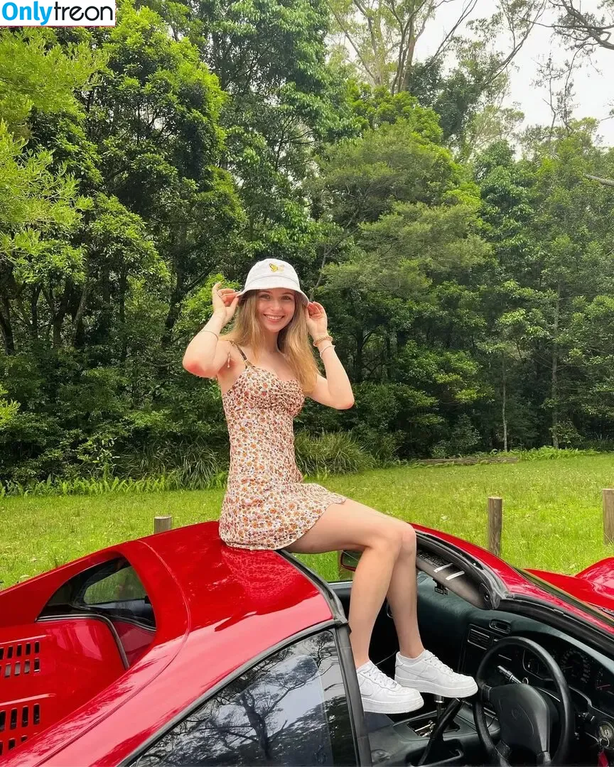 Charlotte nude photo #0046 (Garage Girlz / ch_mr2 / charlotteparkes)