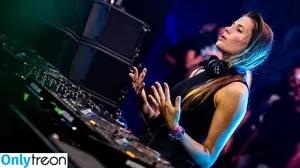 Charlotte De Witte / Techno DJ / cdwnation / charlottedewittemusic nude photo #0192
