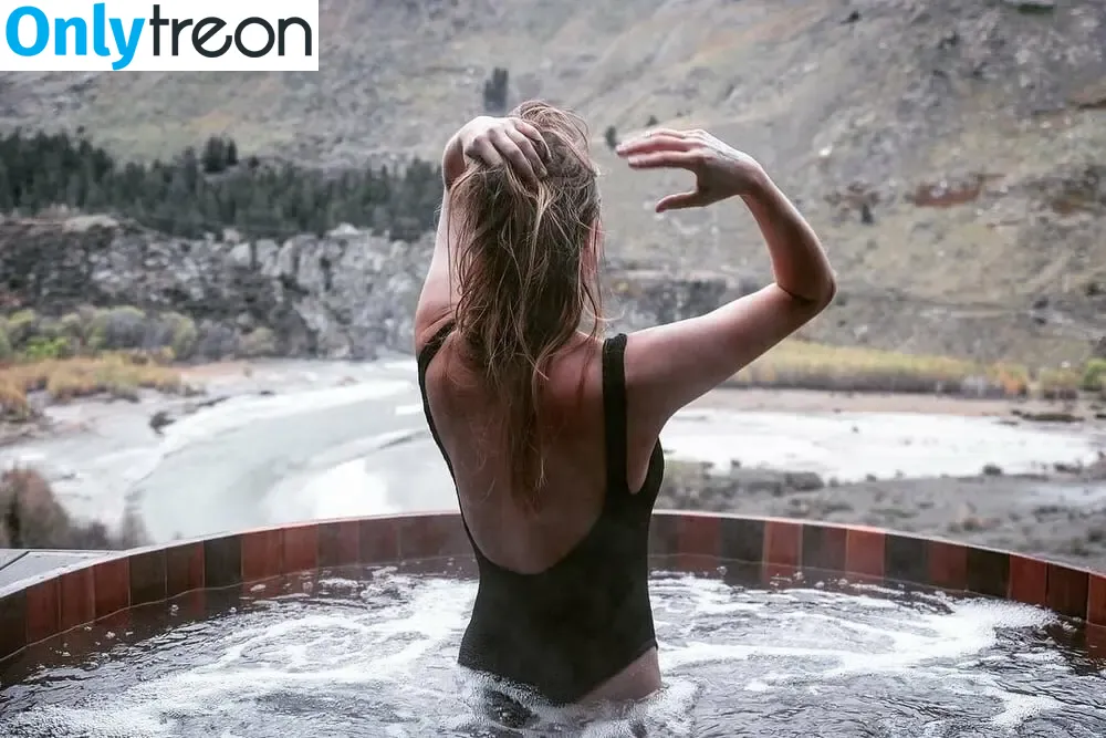 Charlotte De Witte nude photo #0006 (Techno DJ / cdwnation / charlottedewittemusic)