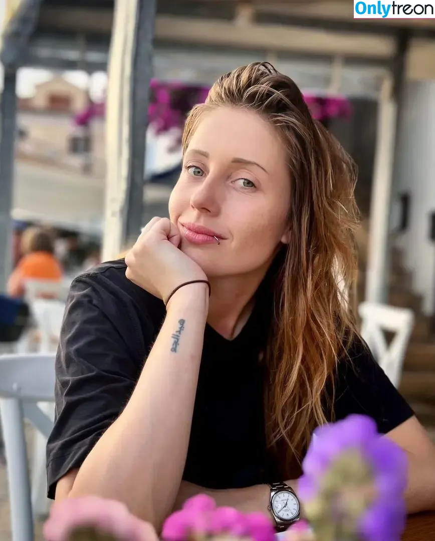 Charlotte De Witte nude photo #0045 (Techno DJ / cdwnation / charlottedewittemusic)