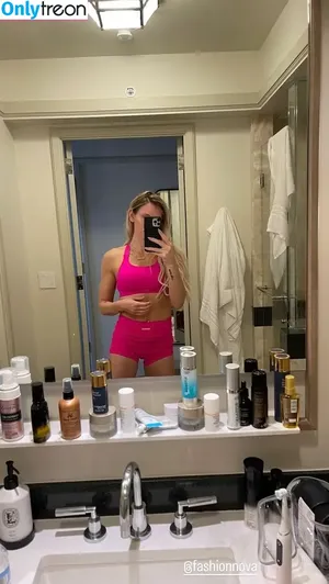 Charlotte Flair / WWE / charlottewwe nude photo #0448