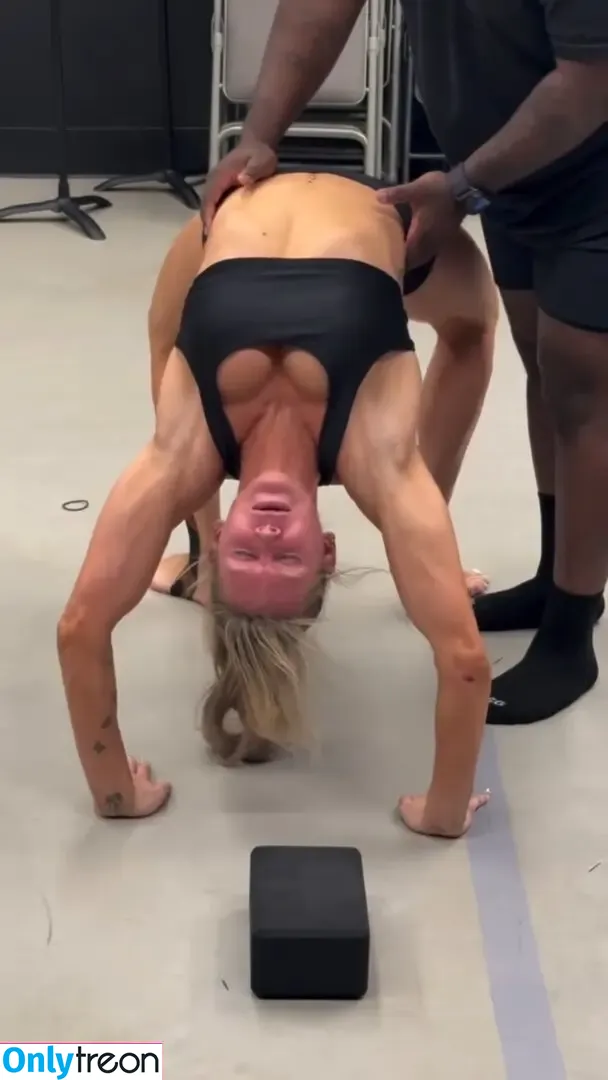 Charlotte Flair nude photo #1077 (WWE / charlottewwe)