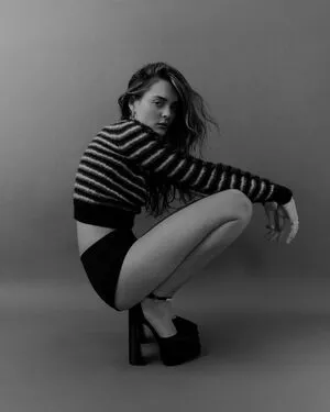 Charlotte Lawrence / charlotteslawrence nude photo #0229