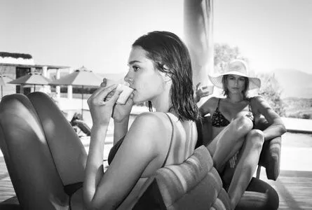 Charlotte Lawrence / charlotteslawrence nude photo #0248