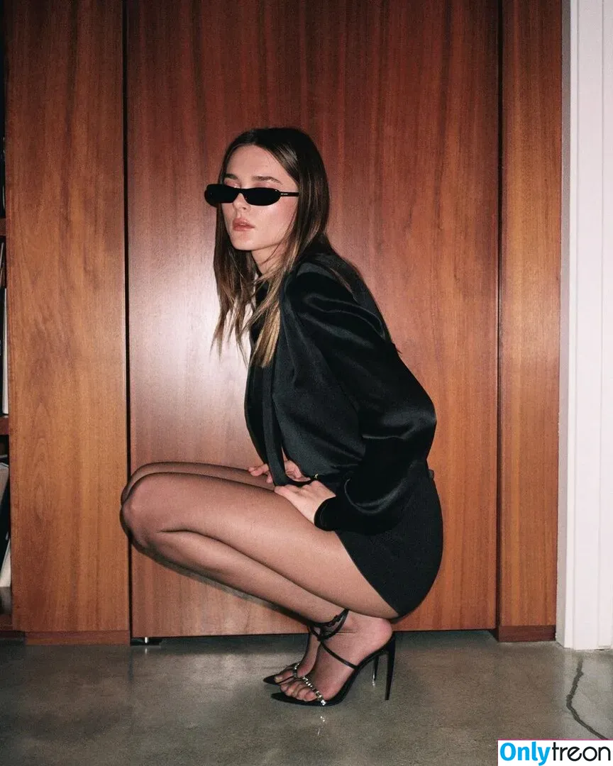 Charlotte Lawrence nude photo #0074 (charlotteslawrence)