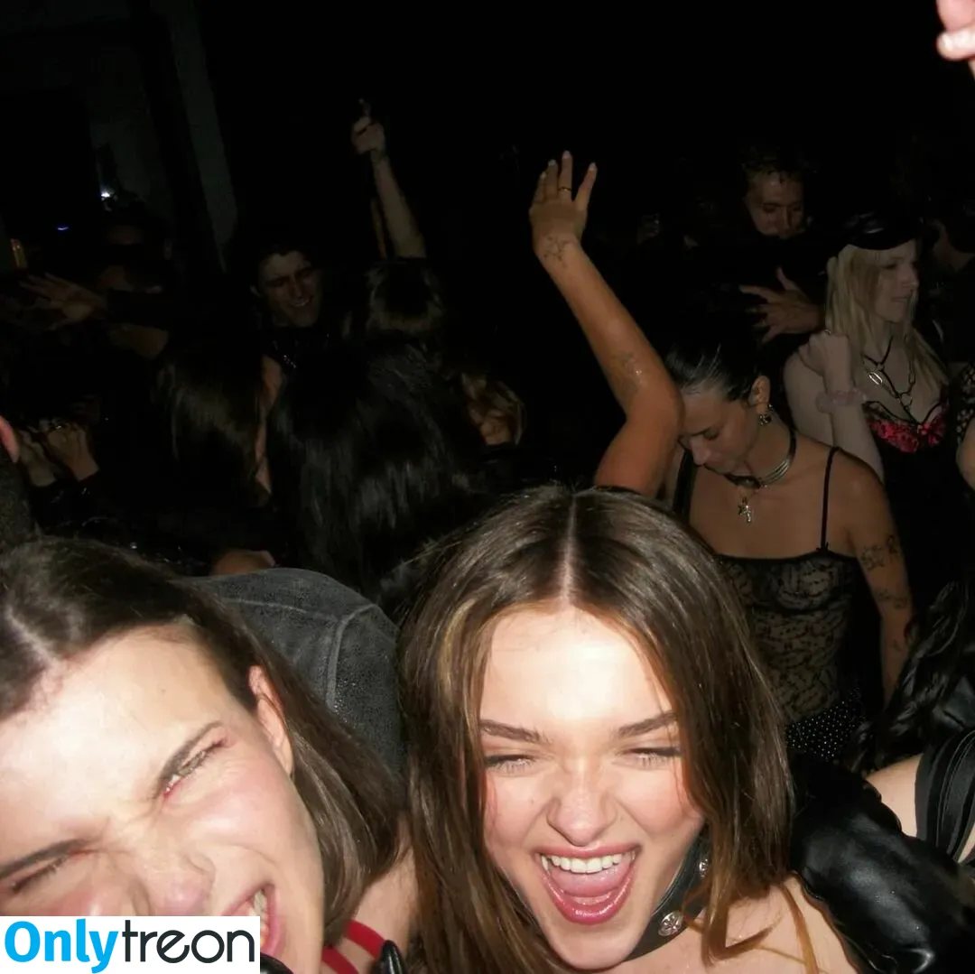 Charlotte Lawrence nude photo #0196 (charlotteslawrence)