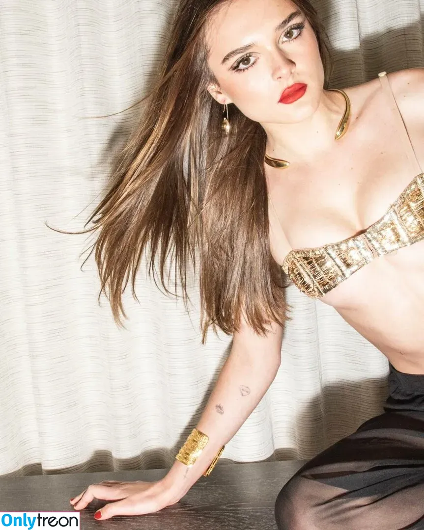 Charlotte Lawrence nude photo #0215 (charlotteslawrence)