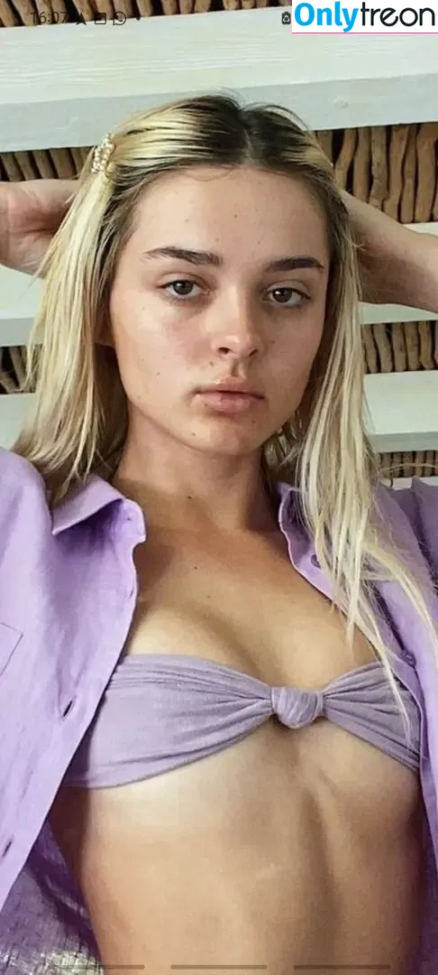 Charlotte Lawrence nude photo #0389 (charlotteslawrence)