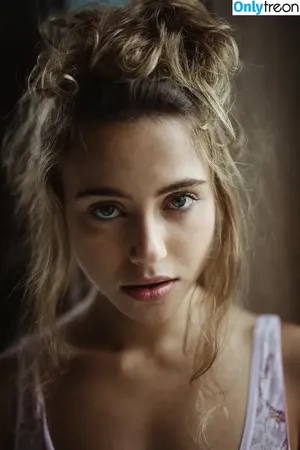 Charlotte Mckee / charlottemckee nude photo #0052
