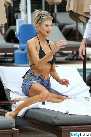 Charlotte McKinney / Char_mck / charlottemckinney / simp chat nude photo #1304