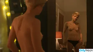  nude photo #0001