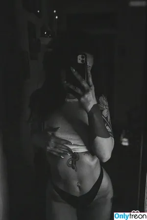  nude photo #0006