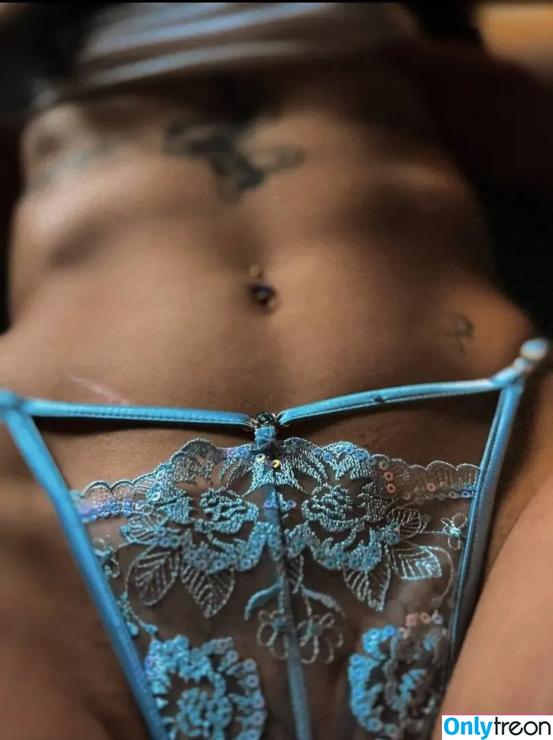 Charlotte_wkyns nude photo #0017 (Charlotte_wkyns)