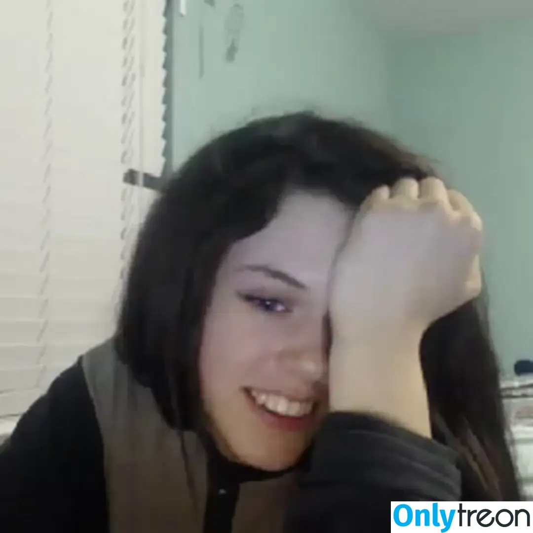Charlotte1996 nude photo #0010 (_charlotte1996_)