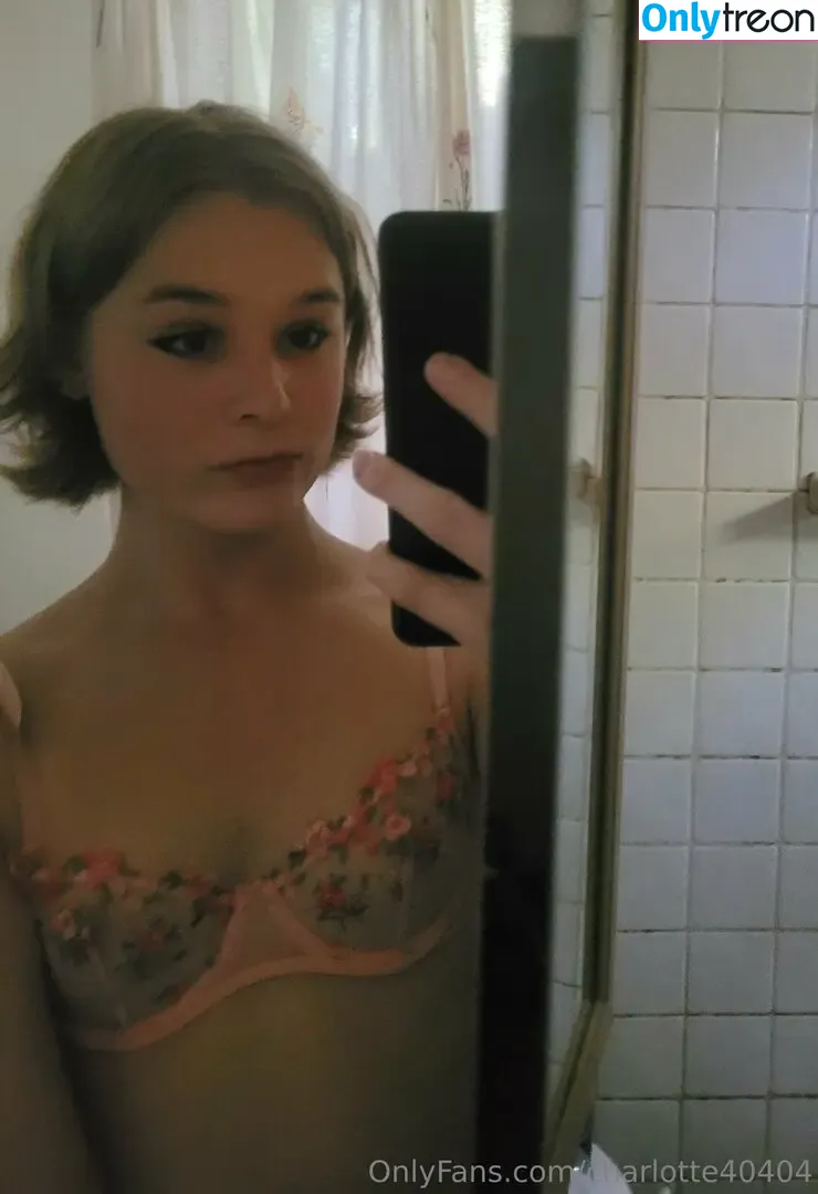 Charlotte40404 nude photo #0113 (too_old_femboy)