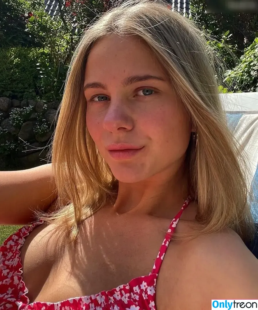charlottesylt nude photo #0046 (charlottesylt)