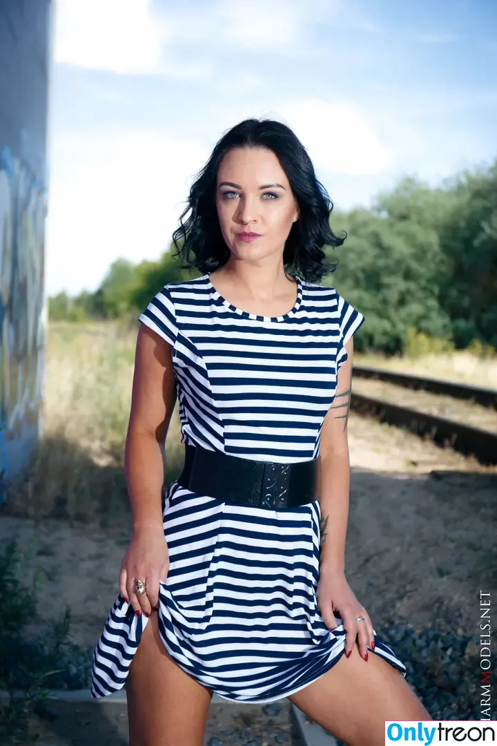 CharmModels nude photo #2011 (charm_models_women_fashion)