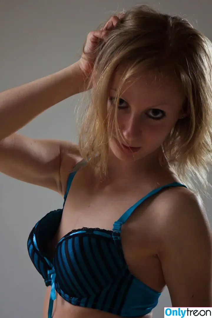 CharmModels nude photo #2187 (charm_models_women_fashion)
