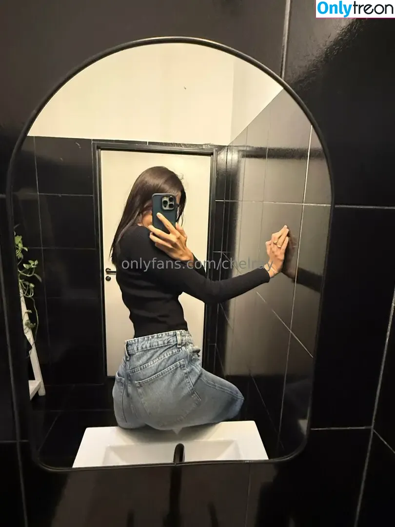chelray nude photo #0108 (bae.chelray)