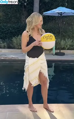 Chelsea Handler / chelseacockhandler / chelseahandler nude photo #0215