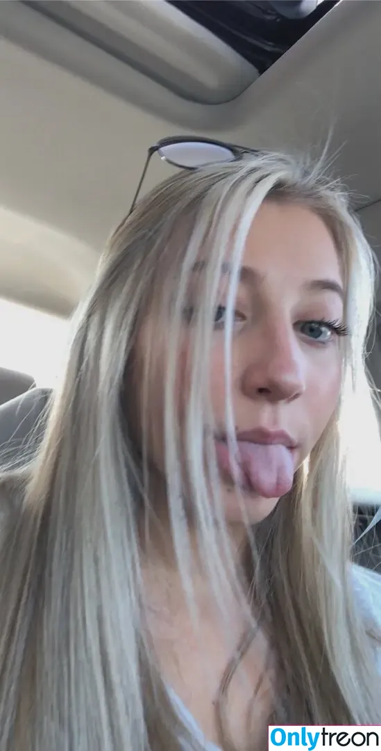 Chelsea Mariani nude photo #0004 (chelseaachristine__)