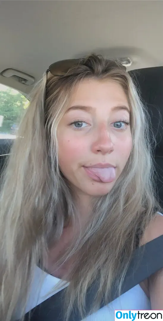 Chelsea Mariani nude photo #0008 (chelseaachristine__)