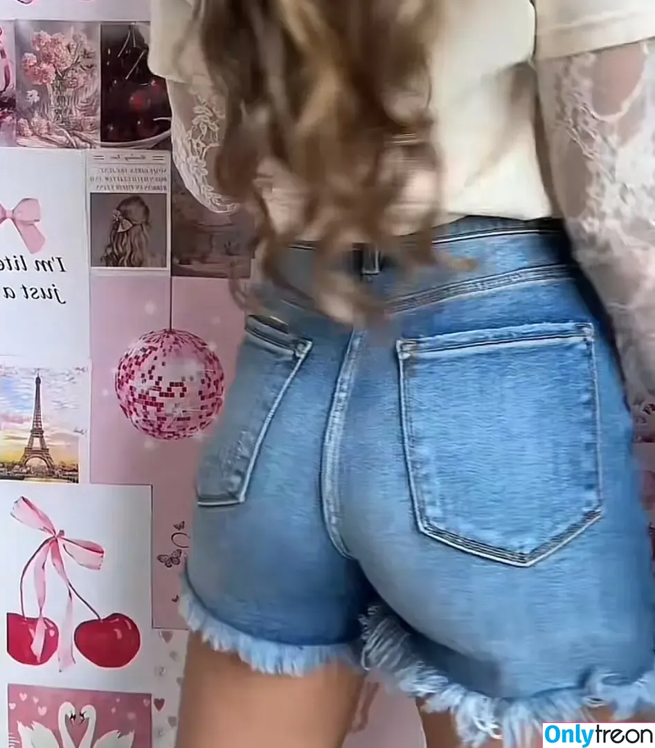 Chelsea Sommers nude photo #0171 (chelseasommers_)
