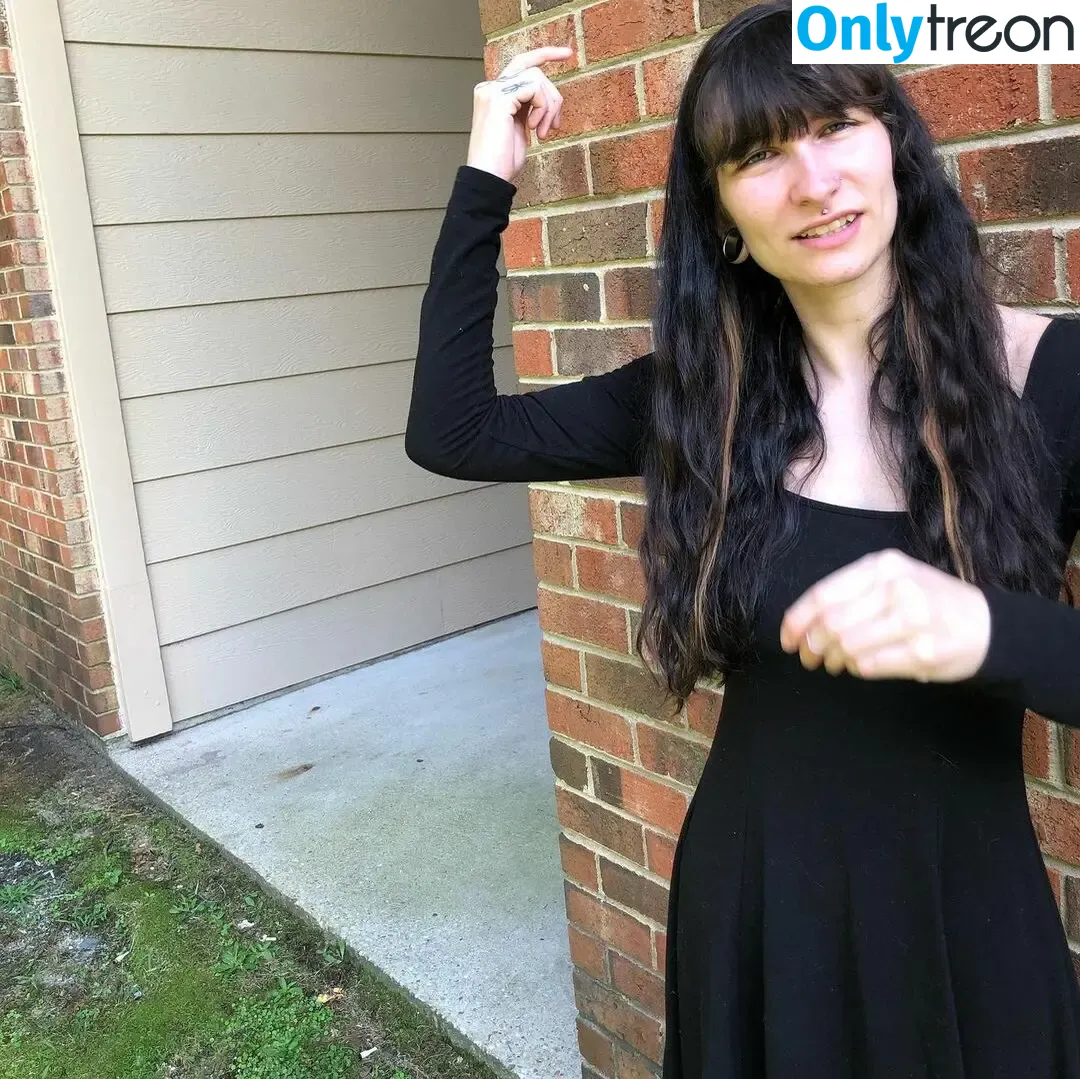 Chelsea Wallace nude photo #0036 (dirtbagbaby143)
