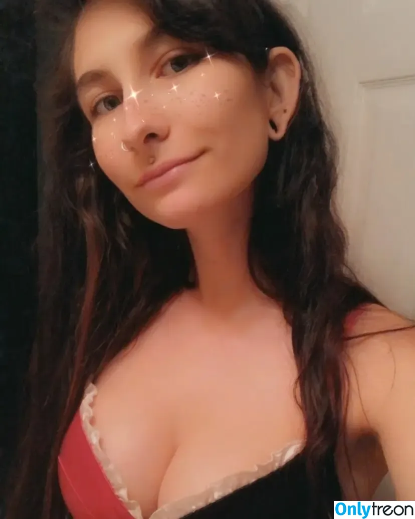 Chelsea Wallace nude photo #0041 (dirtbagbaby143)